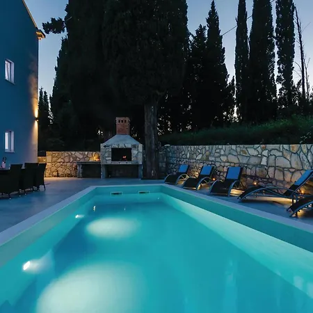 Awesome In Veliki With Sauna * Zaton (Dubrovnik-Neretva)