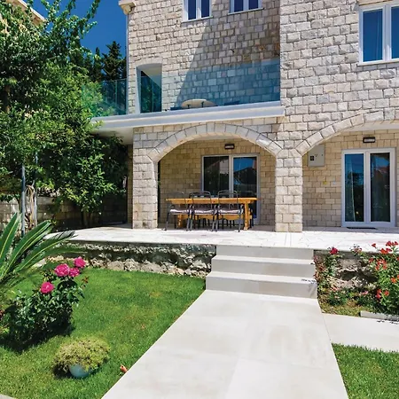 Awesome In Veliki With Sauna Feriehus