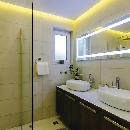 Awesome In Veliki With Sauna *