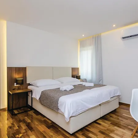 Awesome In Veliki With Sauna *