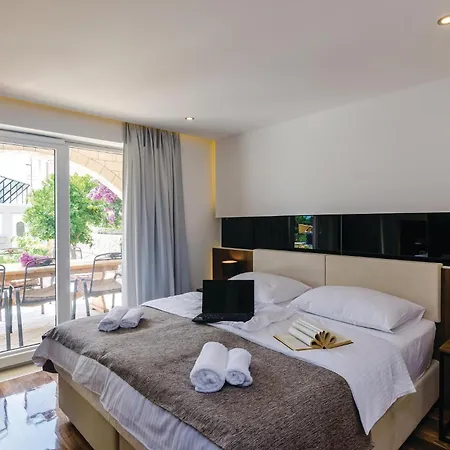 Awesome In Veliki With Sauna